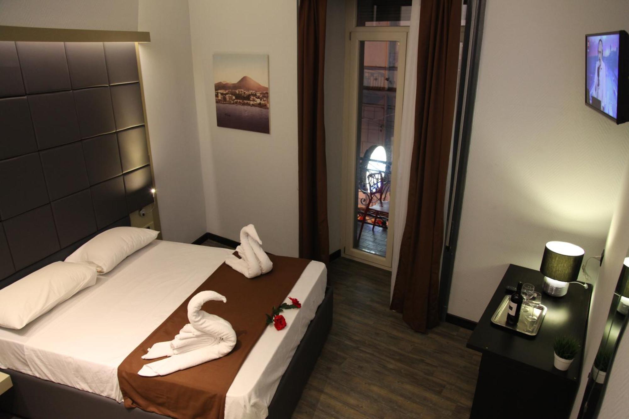 Dolce Vita Rooms Nápoles Exterior foto